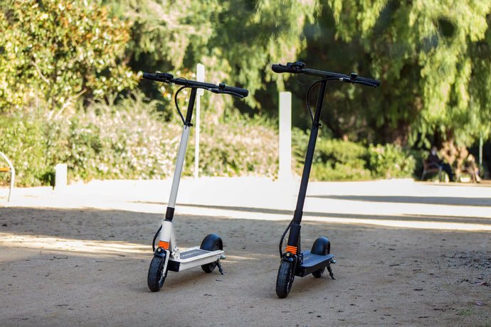 Electric Scooter vs. Electric Skateboard: What Should You Get?