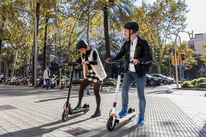 Most romantic parks in Barcelona to visit on an electric scooter