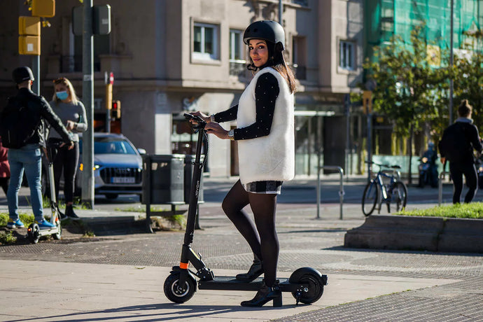 ¿Quiere aprender a almacenar correctamente su scooter eléctrico?