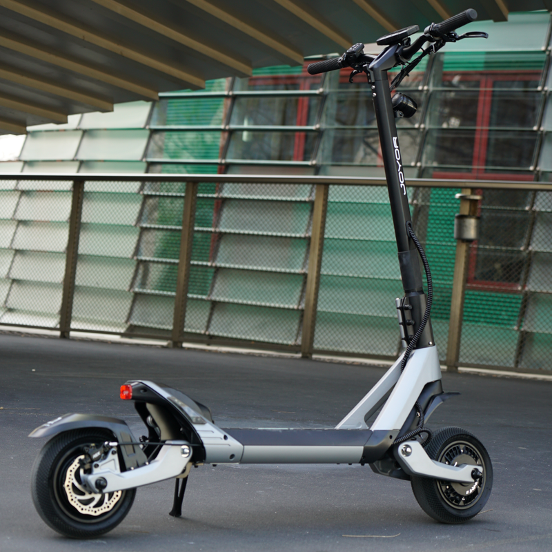 Chargez l&#39;image dans la visionneuse de la galerie, Joyor LuxeRider Trottinette Électrique 3200W puissance maximale 60KM d&#39;autonomie
