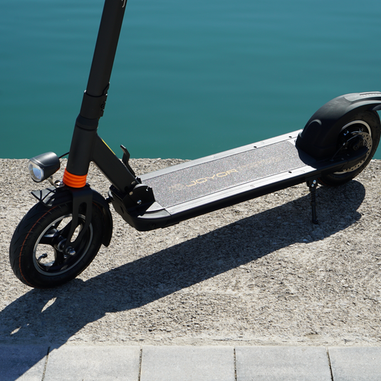 Patinete Eléctrico Joyor X1 500W potencia máxima 35km autonomía