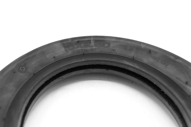 Carregar imagem no visualizador da Galeria, tread detail of joyor city air tyre 10x2.5
